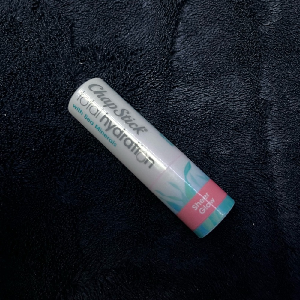 Chapstick Total Hydration in Sheer Glow